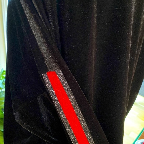 Y2K Sans Souci velour top.  Black. Red & Silver Lurex thread stripes sleeves. - Picture 6 of 9